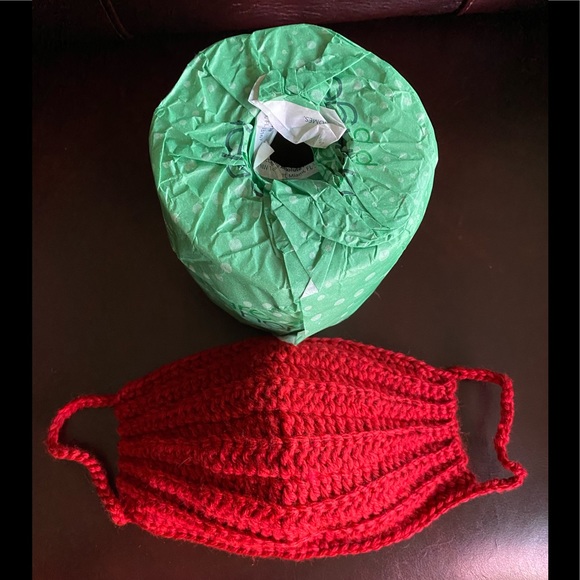 Hand-knitted Face Mask - Picture 7 of 11